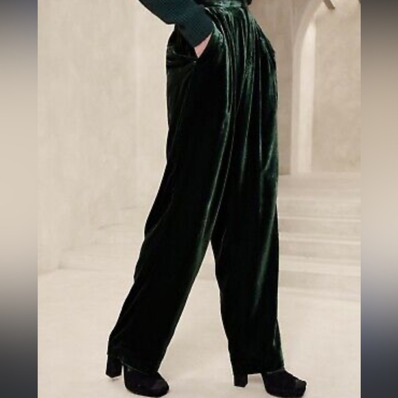 NWT Velvet Banana Republic Womens NORTE Velvet Pleated Trousers FOREST GREEN - Picture 2 of 6